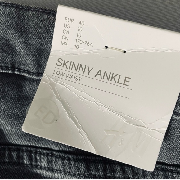 H&M Grey Skinny Ankle Jeans - Picture 4 of 5